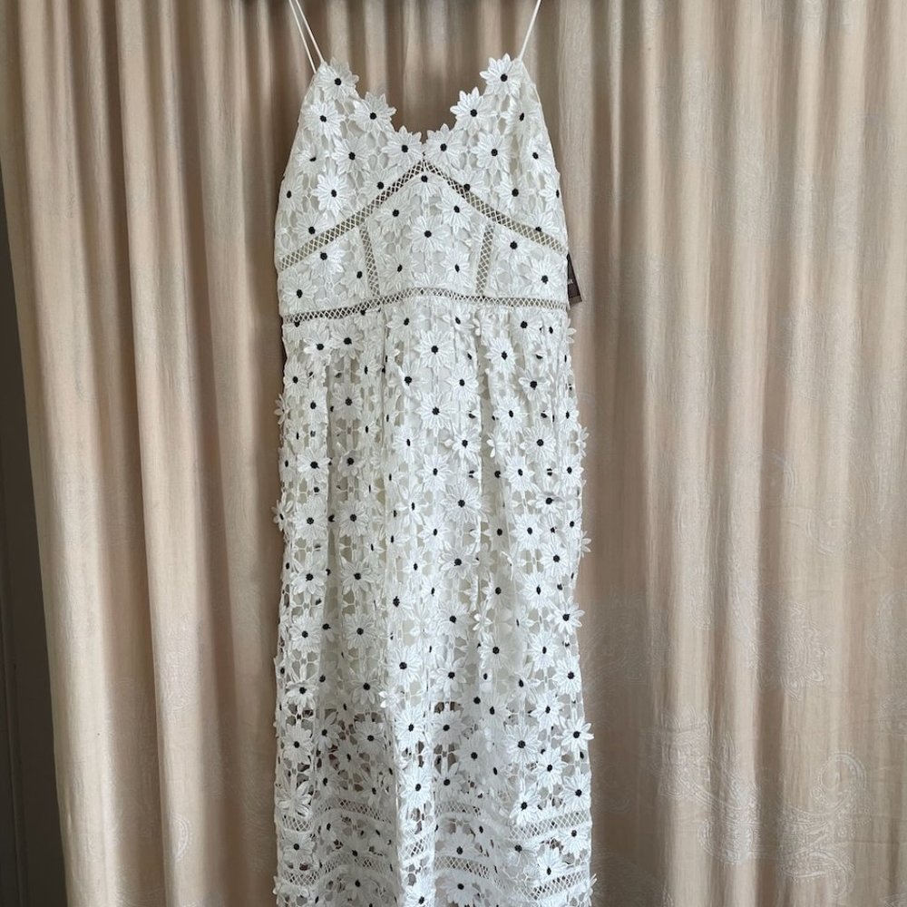 NWT Self Portrait Daisy Azalea white dress, size US 10